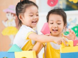 Con Đã Sẵn Sàng Đi Mẫu Giáo Chưa? Bảng Kiểm 7 Nhóm Kỹ Năng Cha Mẹ Nên Quan Sát con-da-san-sang-di-mau-giao-chua-2