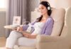 Máy Hút Sữa Nên Chọn Hãng Nào? 10 Thương Hiệu Được Mẹ Việt Tin Dùng Mẹ dùng máy hút sữa, cần vệ sinh phễu đúng cách để bảo vệ bé