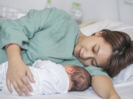Sau sinh, mẹ cần được chăm sóc: Cẩm nang phục hồi thể chất và tinh thần cho mẹ Việt sau-sinh-me-can-duoc-cham-soc-1