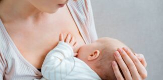 Tắc tia sữa nên chườm nóng hay chườm lạnh? tac-tia-sua-nen-chuom-nong-hay-chuom-lanh-2