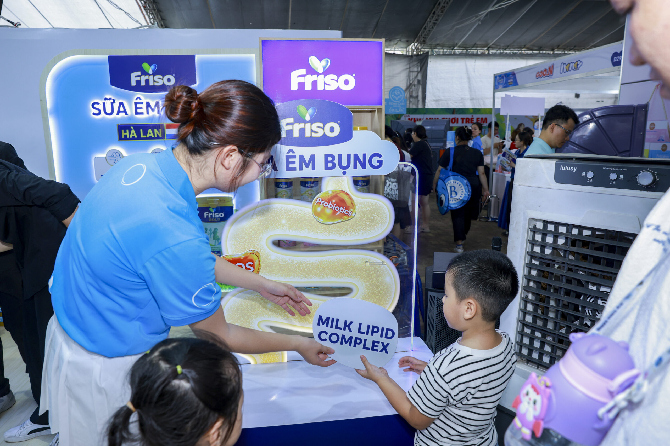 dutch-lady-va-friso-tiep-tuc-dong-hanh-cung-festival-4