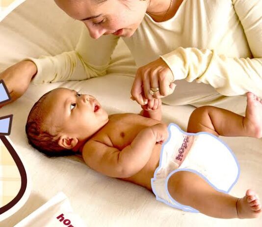 Bí quyết giữ mông bé luôn khô thoáng cả đêm với dòng bỉm thuần khiết Hoppi The Pure Bi-quyet-giu-mong-be-luon-kho-thoang-ca-dem-voi-dong-bim-thuan-khiet-hoppi-the-pure-5