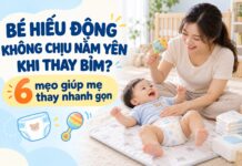 Bé hiếu động không chịu nằm yên khi thay bỉm: 6 mẹo giúp mẹ thay nhanh gọn be-hieu-dong-khong-chiu-nam-yen-khi-thay-bim-5