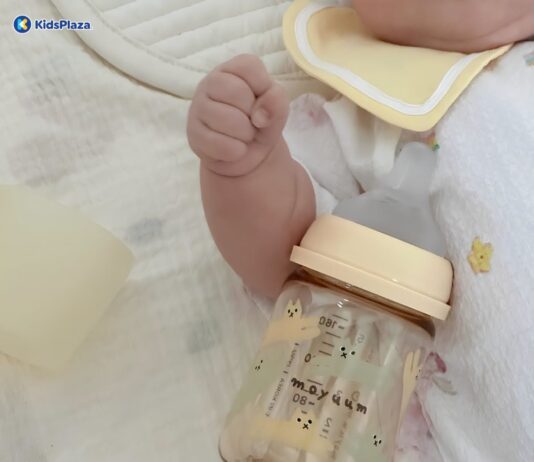 Bình sữa Moyuum – Nâng niu từng cữ sữa của con binh-sua-moyuum-nang-niu-tung-cu-sua-cua-con-2