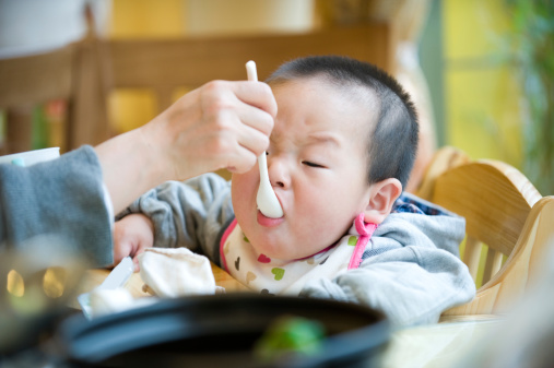 toddler eating