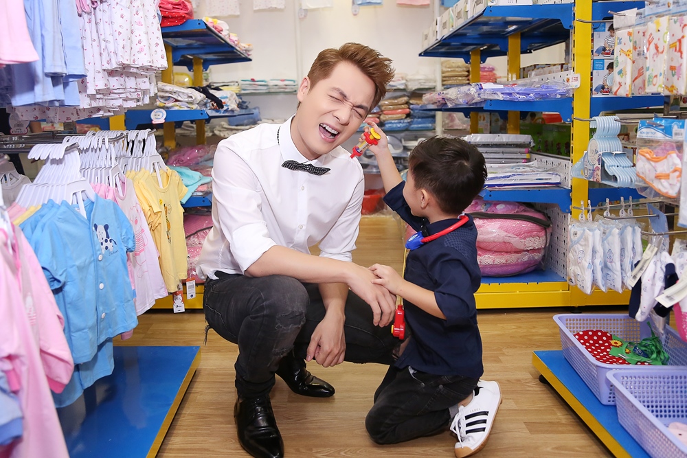 Thủy Anh hài lòng vì Đăng Khôi chăm con cực khéo