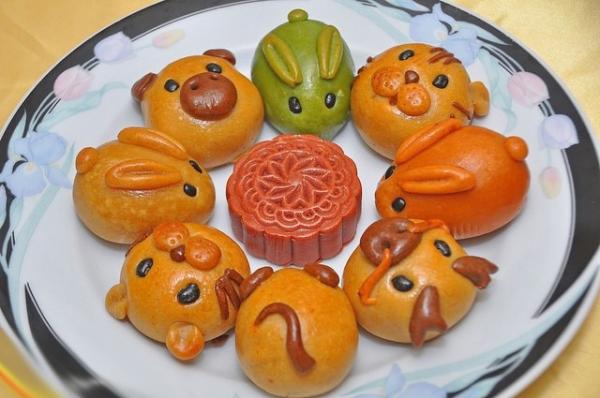 Hướng dẫn mẹ cách làm bánh trung thu hình con vật ngộ nghĩnh cho bé Hướng dẫn chi tiết cách làm bánh trung thu hình con vật ngộ nghĩnh cho bé