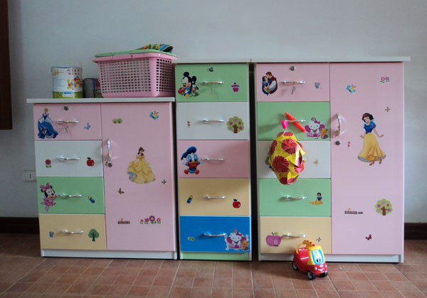 Tổng hợp các mẹo hay khử mùi tủ nhựa cực nhanh mà hiệu quả bi-quyet-khu-mui-trong-tu-nhua-cuc-don-gian-ma-hieu-qua