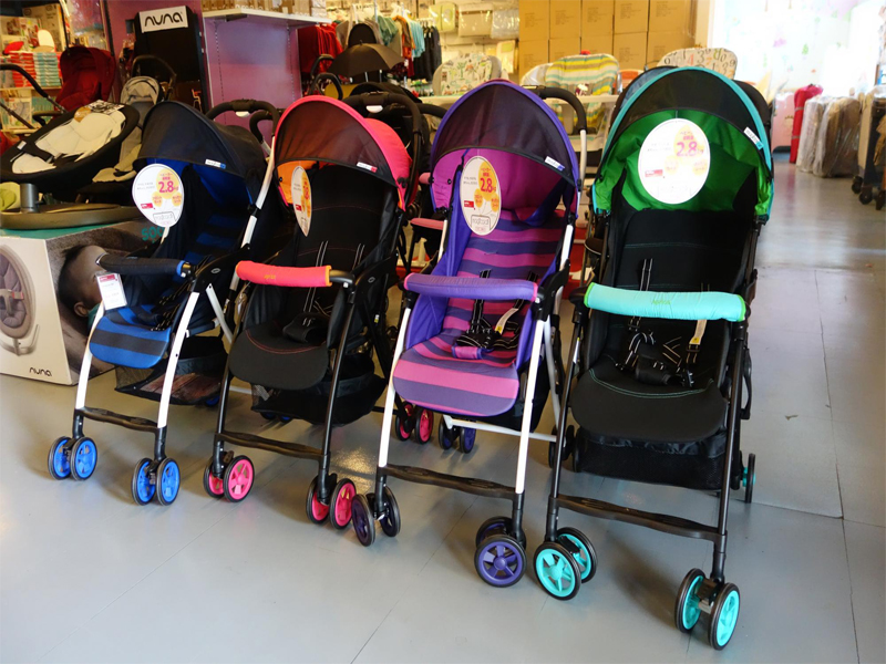 Top 3 các mẫu xe đẩy cho bé gọn nhẹ nhất năm 2021