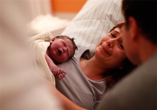 Chồng ơi, anh có biết không: Phụ nữ sau sinh yếu đuối vô cùng! Chồng ơi, anh có biết không: Phụ nữ sau sinh yếu đuối vô cùng!